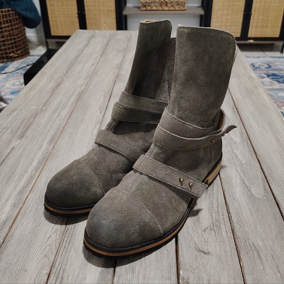 Kelsi Dagger Brooklyn Leather Women's Cyan Suede Boot In Taupe Size 9.5 $295 - Picture 4 of 15